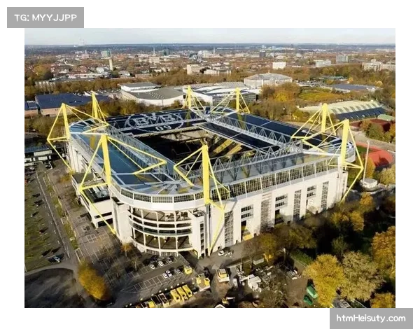 官方：巴黎对阵多特蒙德一役，现场观众人数创下王子公园球场纪录